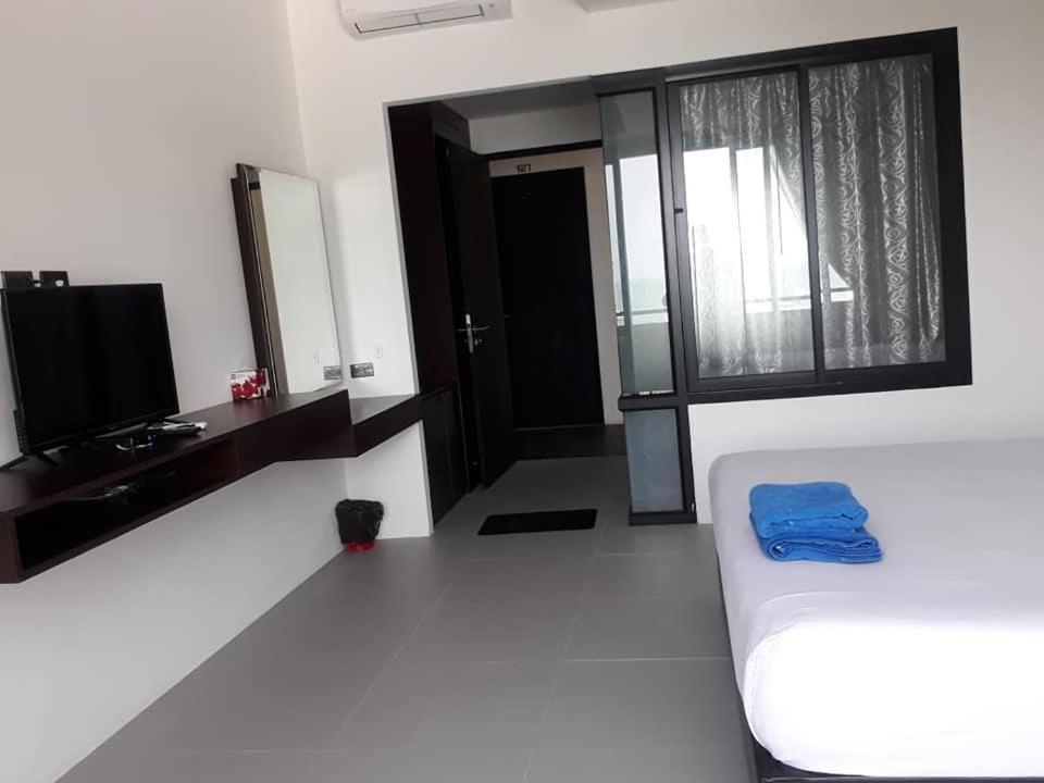 Sunset Marina Resort Bang Rak Beach  Bagian luar foto